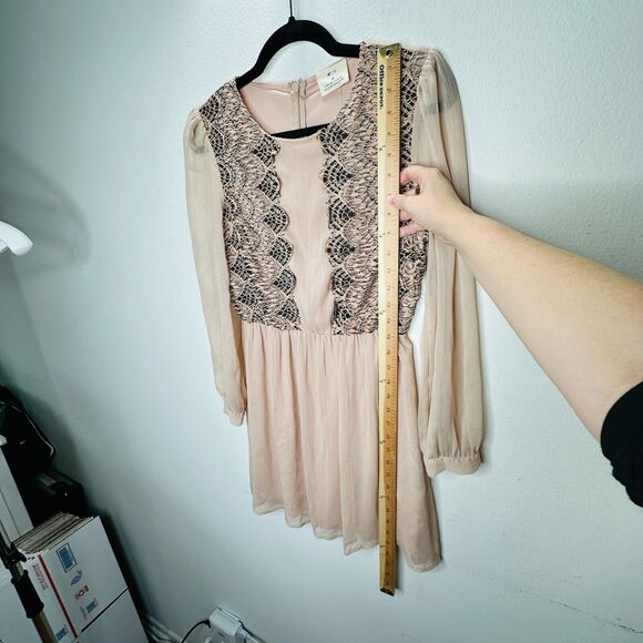 Pins and Needles Rose Tyrie and Black Lace Long Sleeve Lined Gauze Mini Dress 0 - Picture 8 of 14